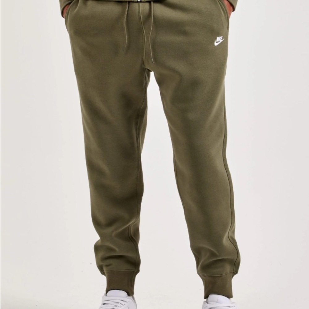 Nike Men's Green/Olive Joggers